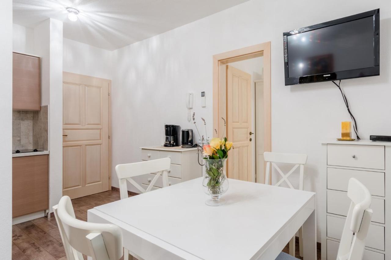 Apartments Villa Kameja Donji Okrug  객실 사진