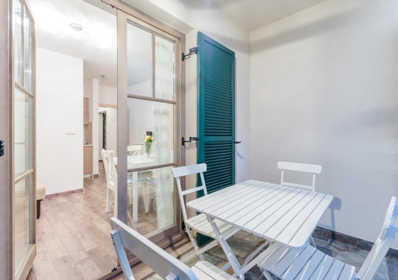 Apartments Villa Kameja Donji Okrug  객실 사진